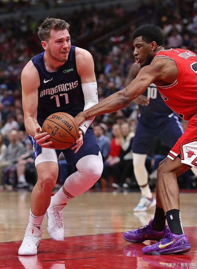 爱游戏app包含莎拉波娃重要时刻出色发挥，独行侠带队取胜！的词条