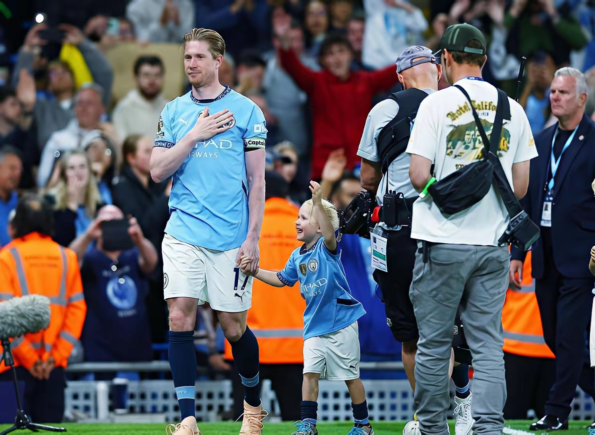 爱游戏体育 德布劳内爆冷击败曼联，关键助攻引爆全场！