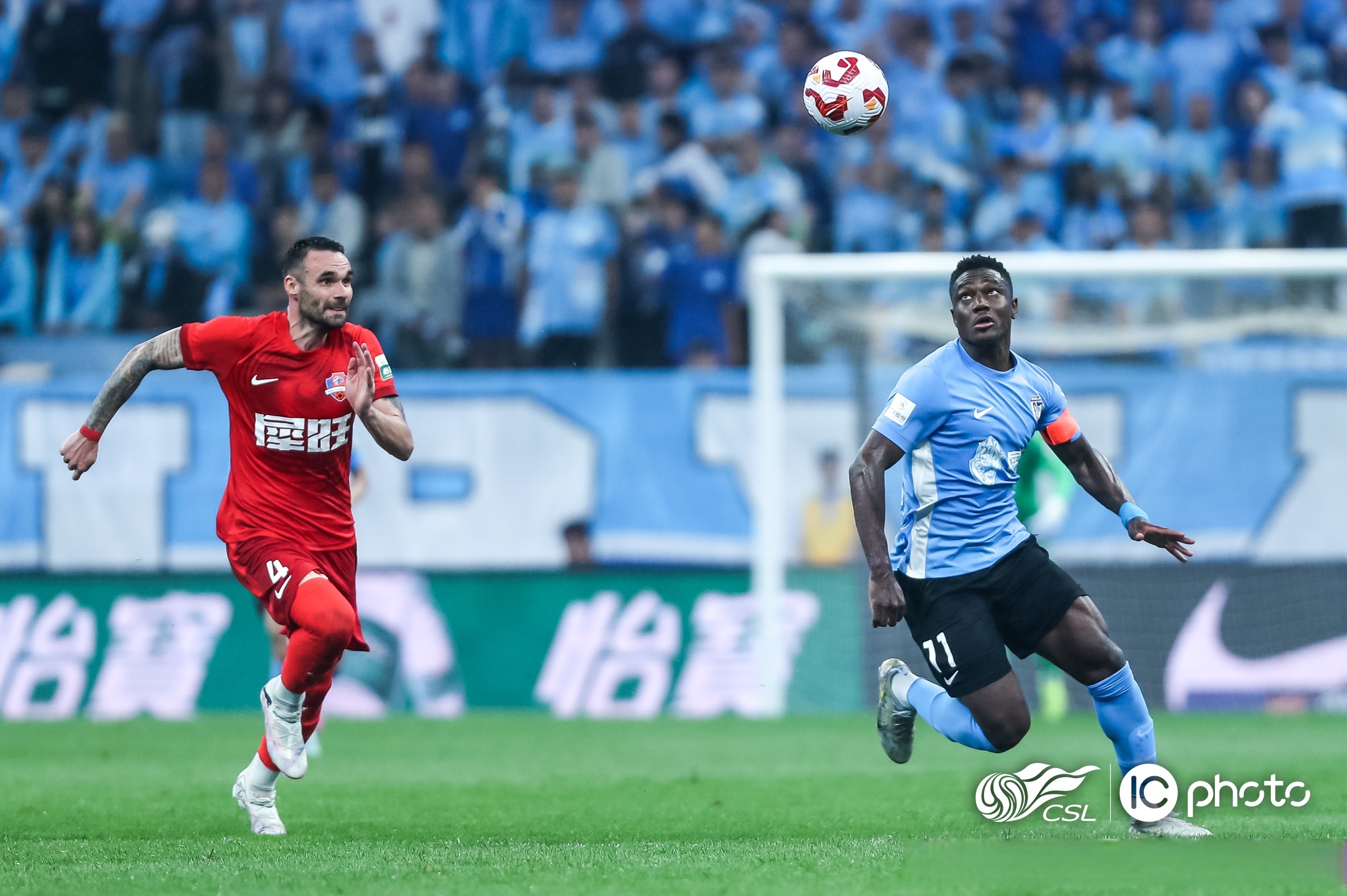 爱游戏关于上海海港训练开放日，窗口期刷新队史纪录引欢呼，NBA常规赛在即，赛季目标并未改变的信息