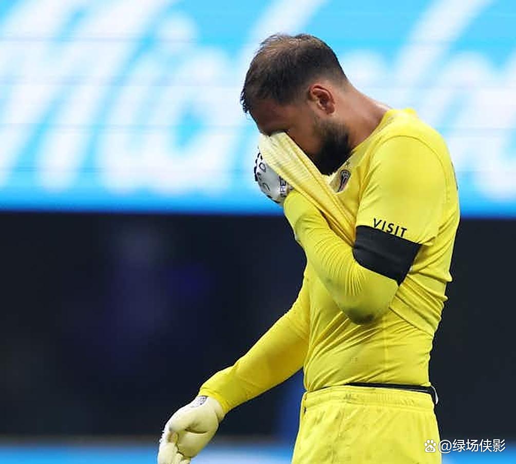 爱游戏入口欧超杯清晨再迎强敌；国际米兰绝杀压哨；主帅态度——更衣室稳定；轮换策略成焦点的简单介绍